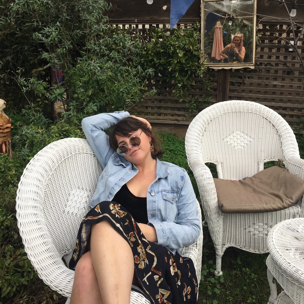 Meet your Posher, Miki